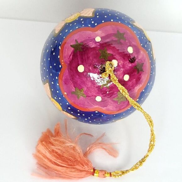 Hand Painted Ball Ornament Angels Christmas Nativity 2.5" - Picture 4 of 4